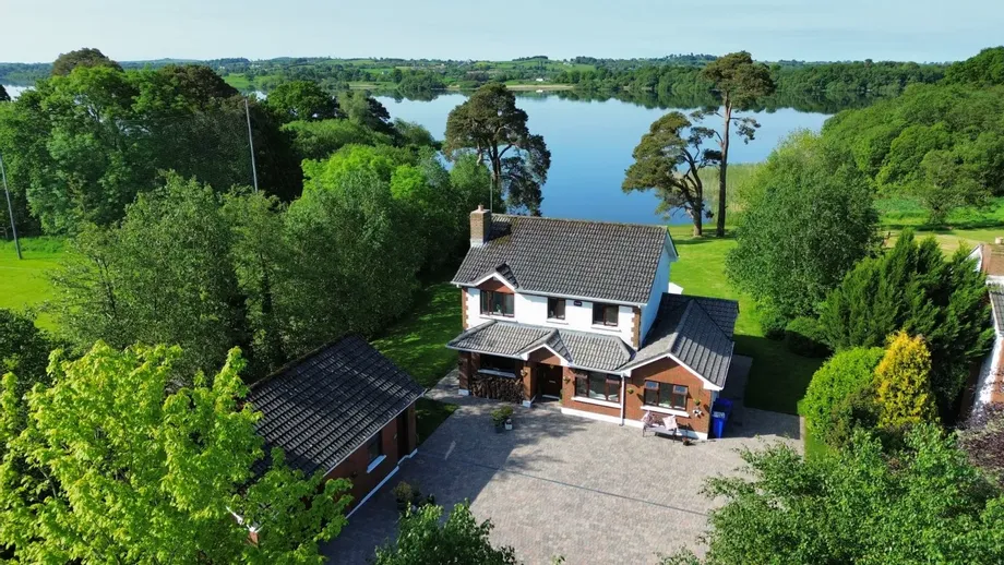 37 Lakeview, Virginia, Co. Cavan, A82RR72 - DNG Estate Agents