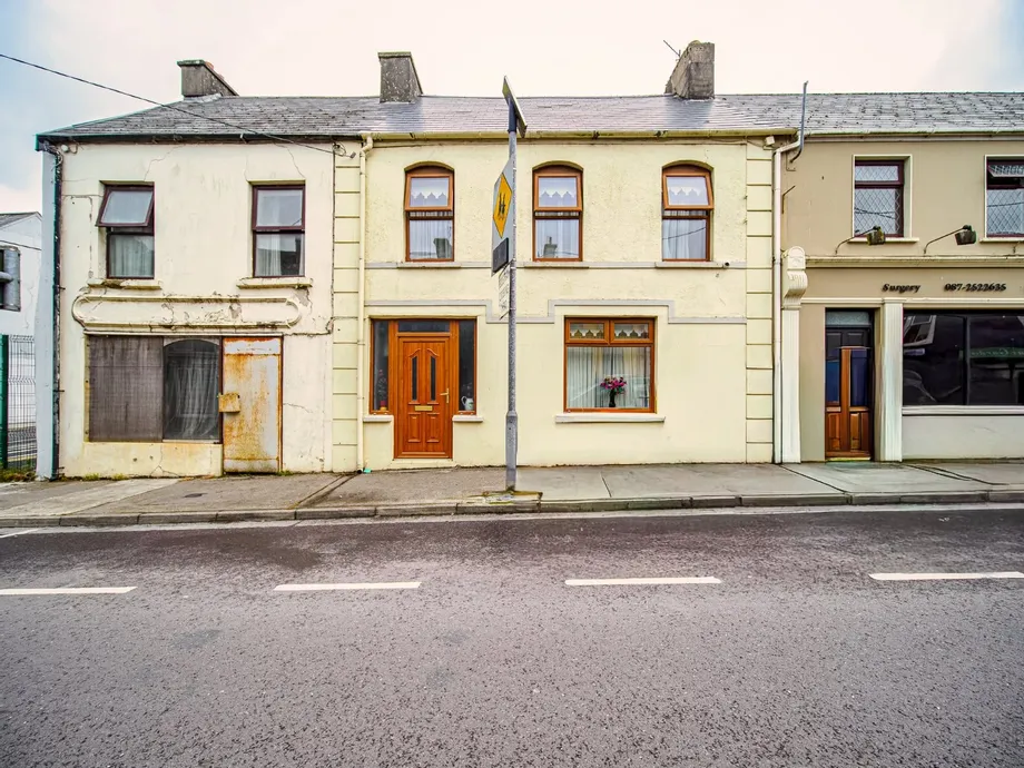 New Street, Abbeyfeale, Co. Limerick, V94HH99 - DNG Estate Agents