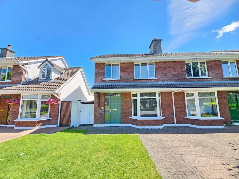 2 Carrig An Oir, Tobarteascain, Ennis, Co Clare, V95XE6C - DNG Estate Agents