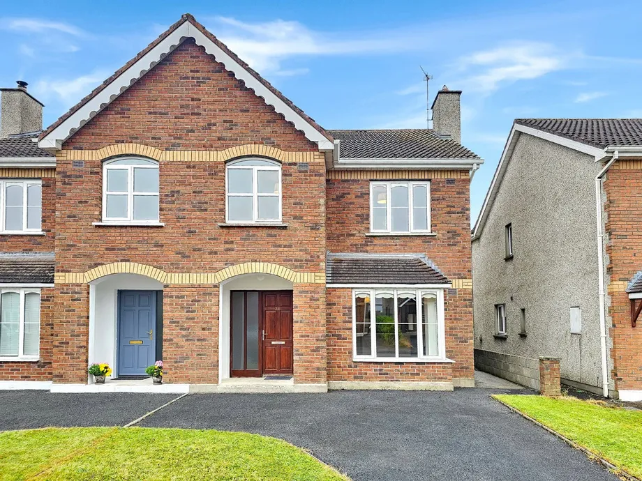 26 Fergus Manor, Ennis, Co Clare, V95V6HV - DNG Estate Agents