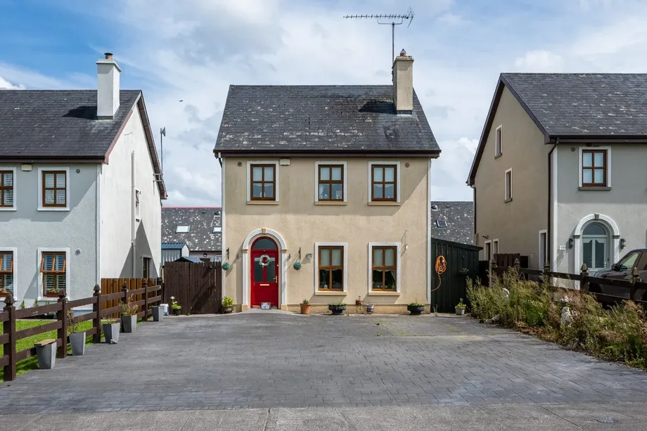 18 Scramogue Manor, Scramogue, Co. Roscommon, F42TR77 - DNG Estate Agents