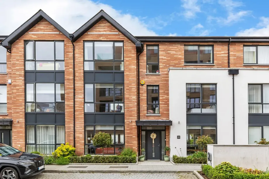 10 Daneswell Place, Glasnevin, Dublin 9, D09R2YY - DNG Estate Agents