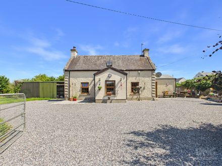 Old School House, Kilclonfert, Rhode, Co Offaly, R35V821