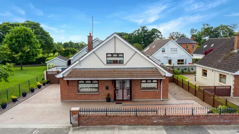 11 Beech Grove, Castlebellingham, Co. Louth, A91 - DNG
