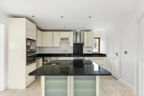 9 Westbury Woods, Enniscorthy, Co Wexford, Y21 -  DNG