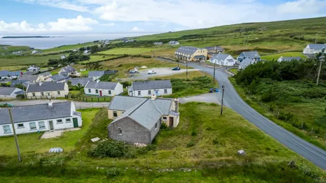 1 Glenbay Cottages, Glencolmcille, Co. Donegal, F94X2C1 - DNG