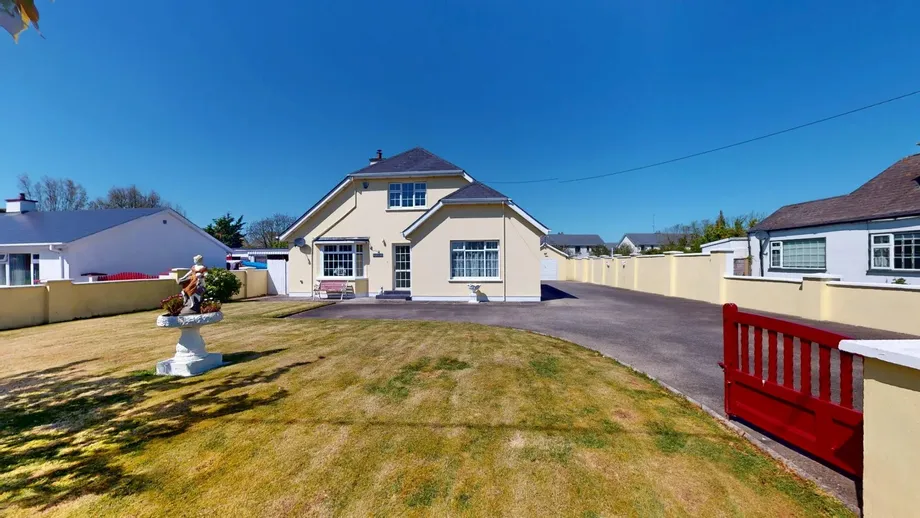 Mooncoin House, Ballygillane Big, Rosslare Harbour, Co. Wexford, Y35F9X4 - DNG Estate Agents