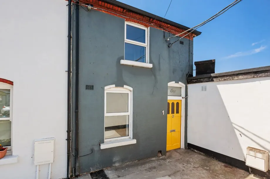 1 Kirwan Street Cottages, Stoneybatter, Dublin 7, D07EE38 - DNG Estate Agents