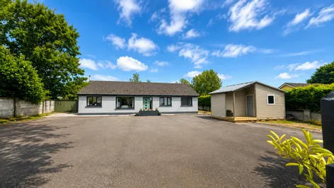 Cloneen, Castlecomer, Co. Kilkenny, R95 -  DNG