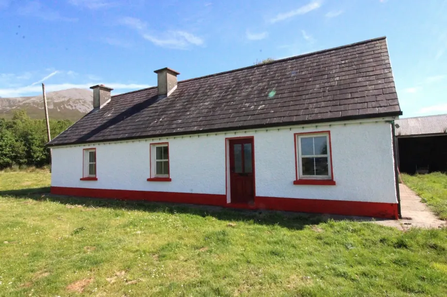 Derryhillagh, Castlehill, Ballina, Co. Mayo., F26N974 - DNG Estate Agents