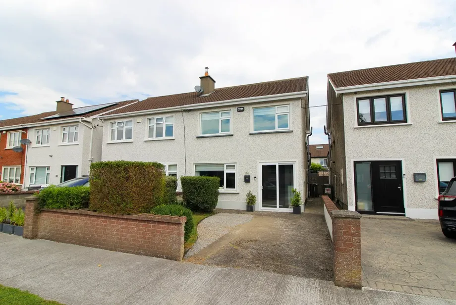 10 Heatherview Lawn, Aylesbury, Dublin 24, D24CDR1 - DNG Estate Agents