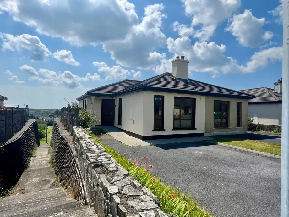 12 Racecourse Hill, Clifden, Co Galway, H71YH01 - DNG Estate Agents