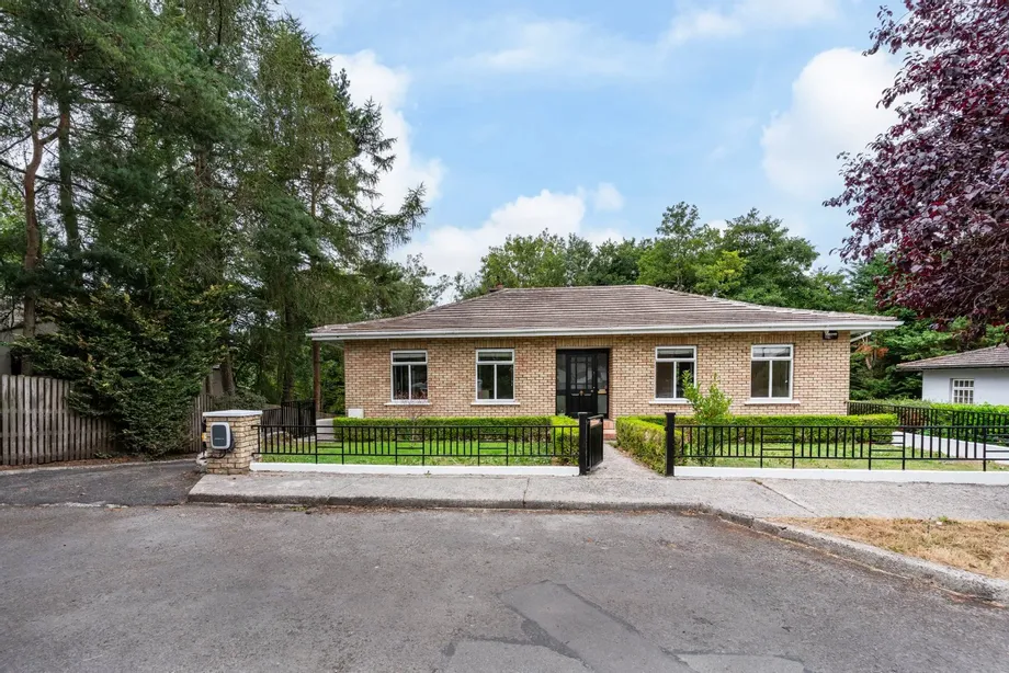 4 Duke's Court, Athy, Co. Kildare, R14H398 - DNG Estate Agents