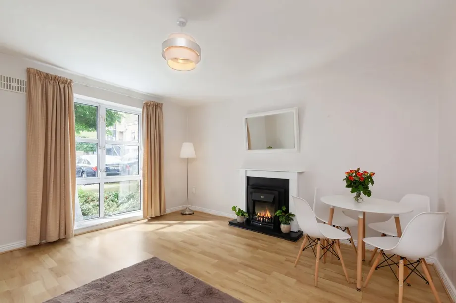 39 Saint Peters Square, Phibsboro, Dublin 7, D07VX62 - DNG Estate Agents