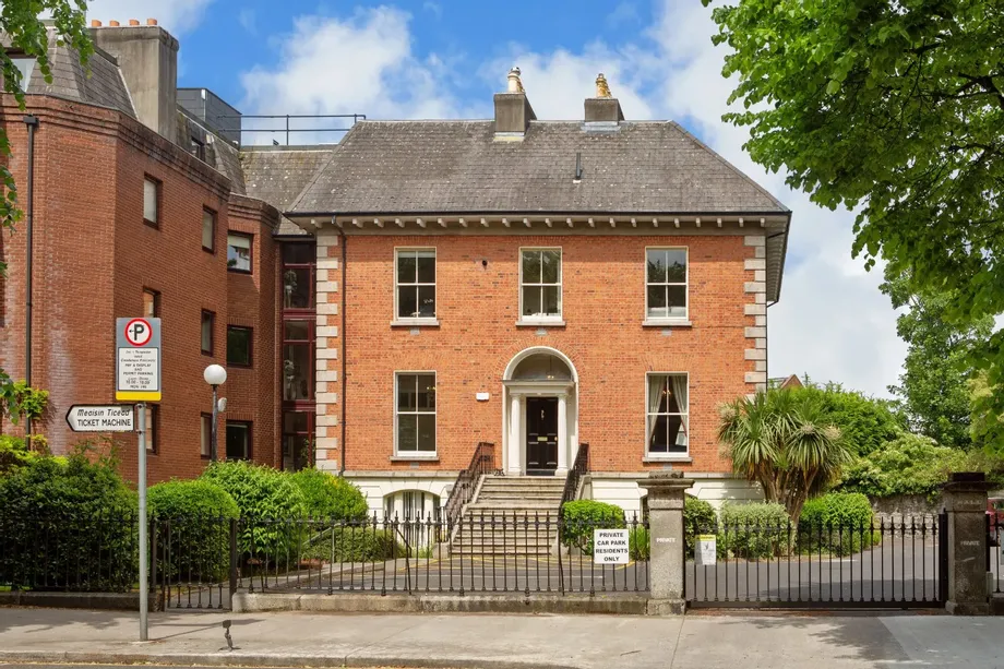 7 Raglan Hall, Clyde Road, Ballsbridge, Dublin 4, D04 - DNG Estate Agents