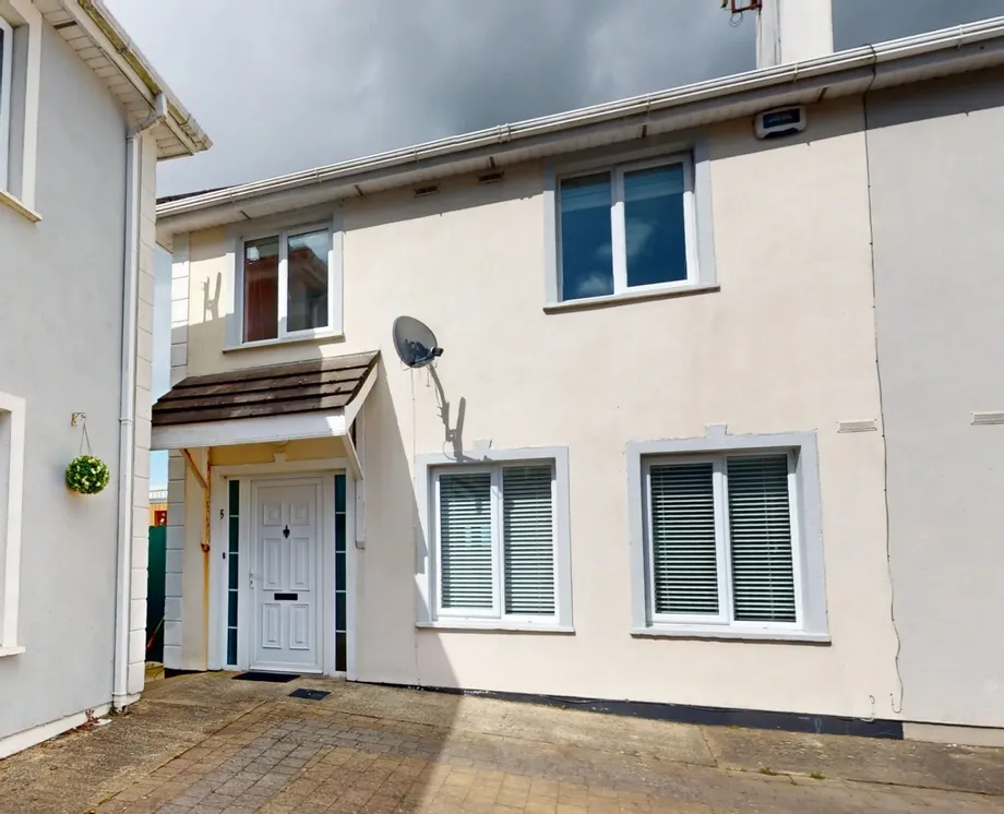 5 Ford Court, Kilmuckridge, Co. Wexford, Y25FY26 - DNG Estate Agents