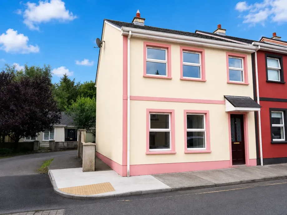 10 Castle Row, Ballina, Co. Mayo, F26 - DNG Estate Agents