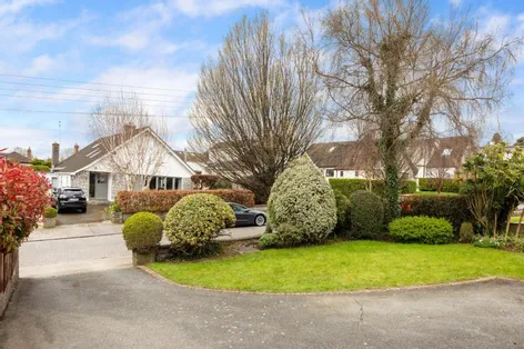 19 Knocksinna Park, Foxrock, Dublin 18, D18V8N9 -  DNG