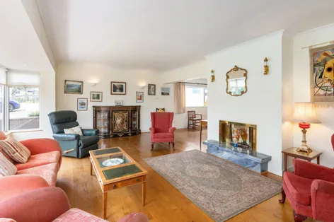 19 Knocksinna Park, Foxrock, Dublin 18, D18V8N9 -  DNG