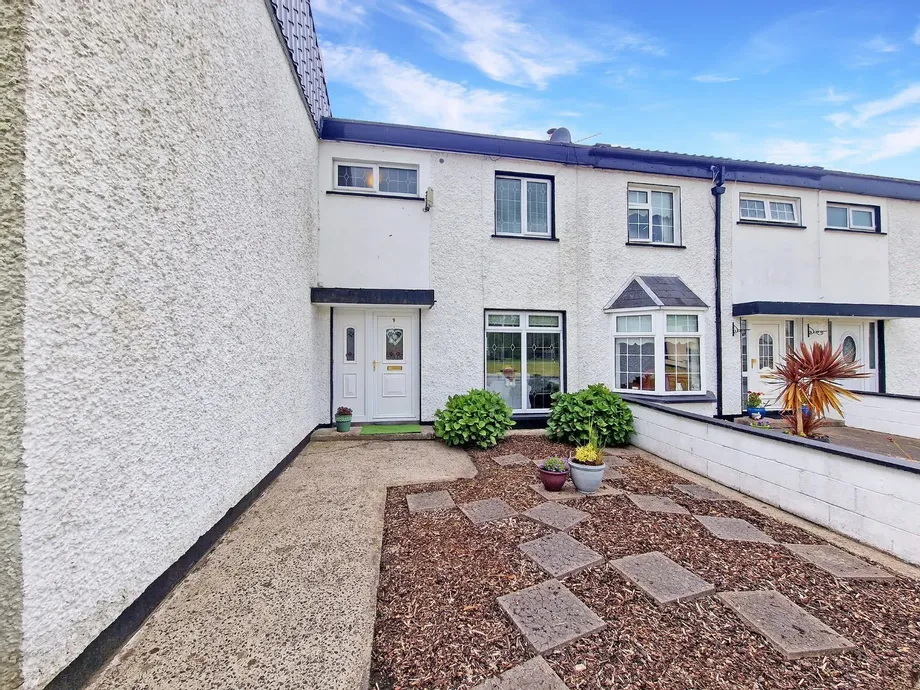 9 Tradaree Court, Shannon, Co. Clare, V14TY83 - DNG Estate Agents