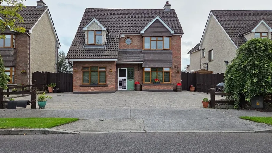 8 Petitswood Manor, Mullingar, Co. Westmeath, N91P9T0 - DNG Estate Agents